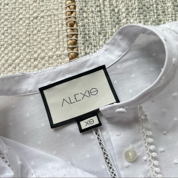 Alexis White Long Balloon Sleeves Button Front Blouse Women’s Size XS - Picture 8 of 9